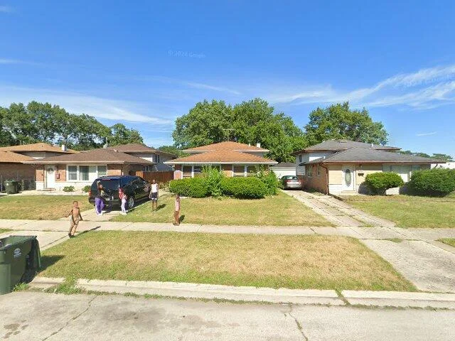 House image located at Dolton, IL 60419