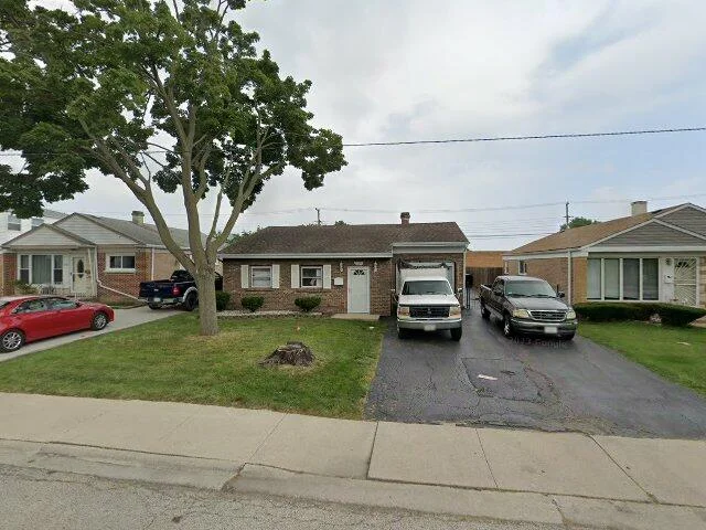 House image located at Chicago, IL 60652