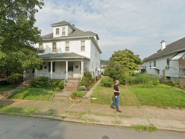 House image located at Hellertown, PA 18055