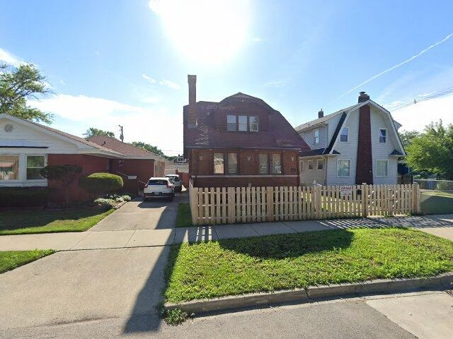 House image located at Chicago, IL 60628