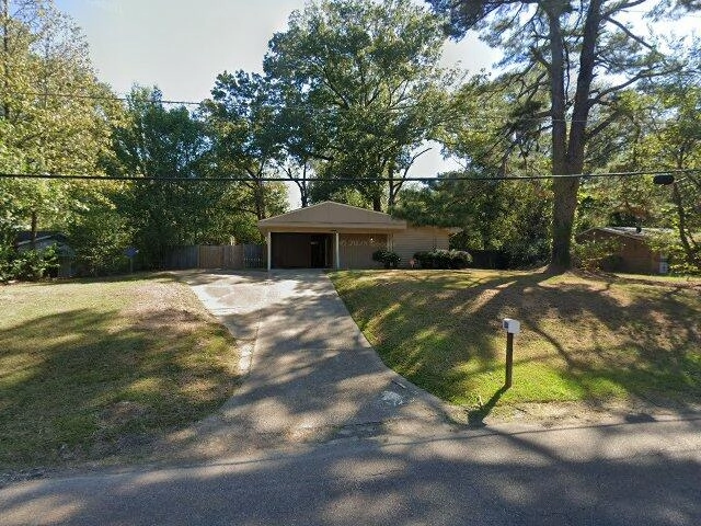 House image located at Jackson, MS 39212