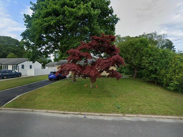 House image located at West Sayville, NY 11796