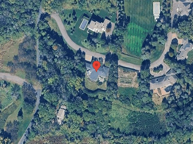 House image located at Wayzata, MN 55391