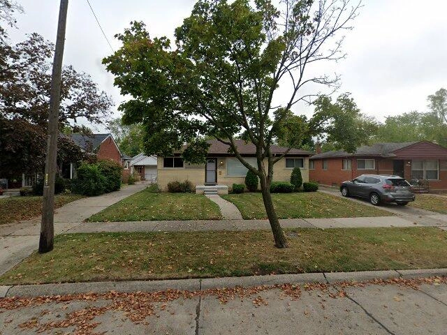 House image located at Oak Park, MI 48237