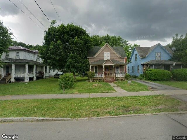 House image located at Newark, NY 14513