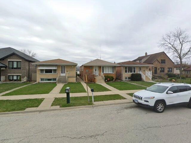 House image located at Burbank, IL 60459