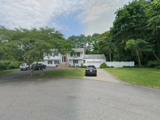 House image located at Bohemia, NY 11716