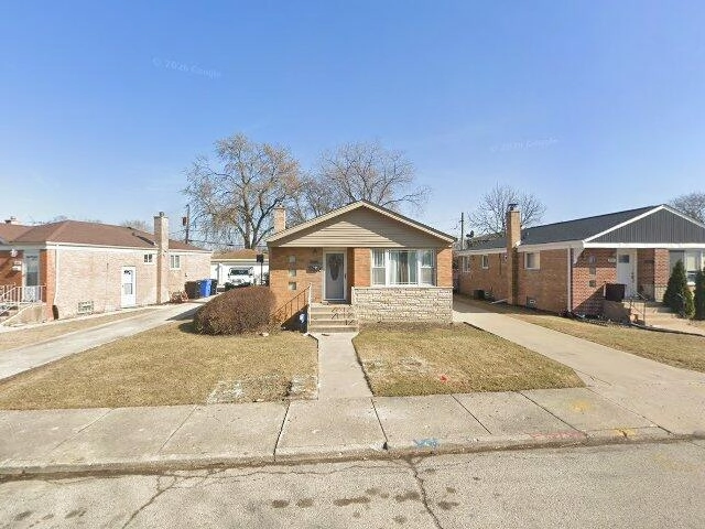 House image located at Chicago, IL 60652