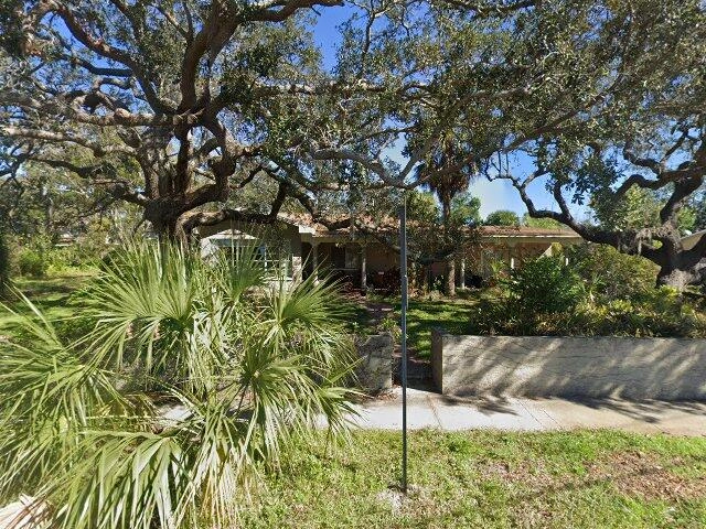 House image located at Tarpon Springs, FL 34689