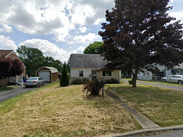 House image located at New Castle, PA 16105