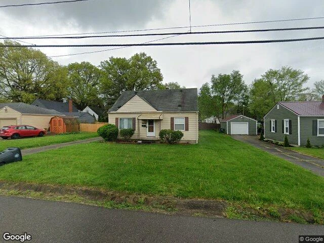 House image located at Akron, OH 44312