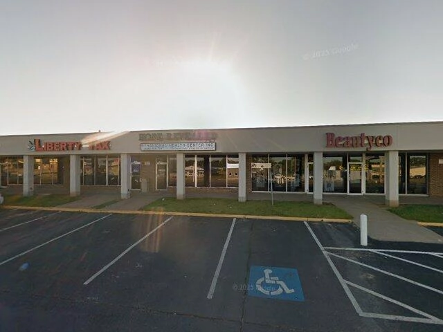 House image located at Davenport, IA 52803