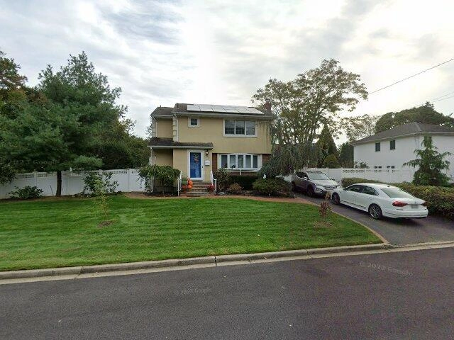 House image located at North Babylon, NY 11703