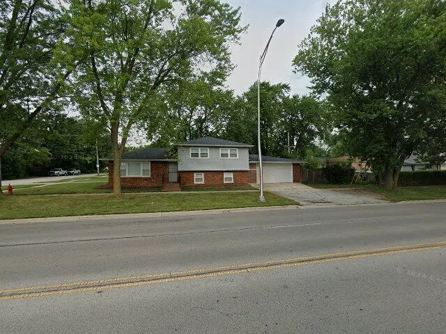 House image located at South Holland, IL 60473