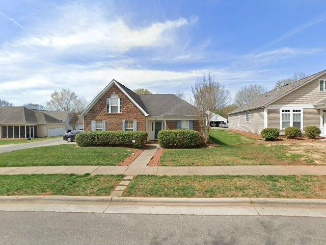 House image located at Advance, NC 27006