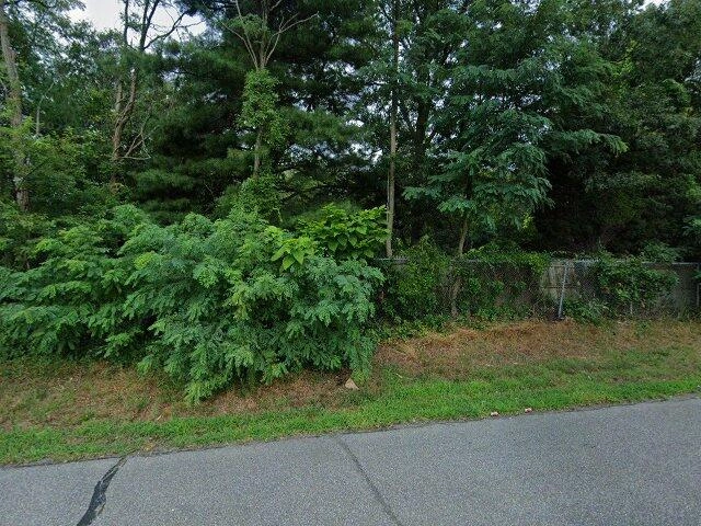 House image located at Farmingville, NY 11738