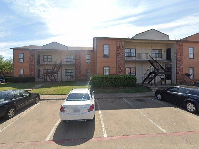 House image located at Dallas, TX 75233