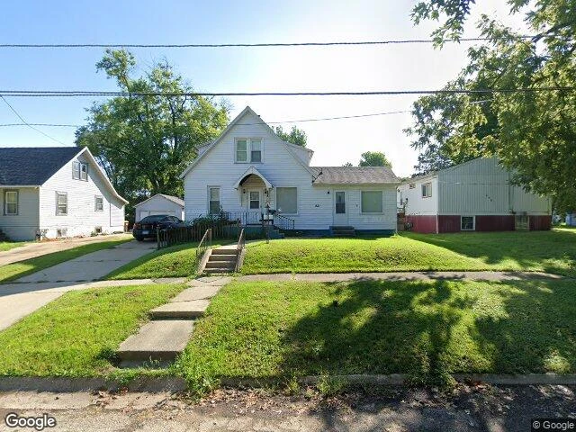 House image located at Freeport, IL 61032