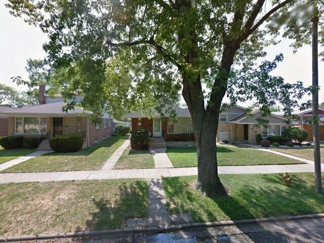 House image located at Dolton, IL 60419