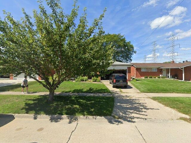 House image located at Warren, MI 48088