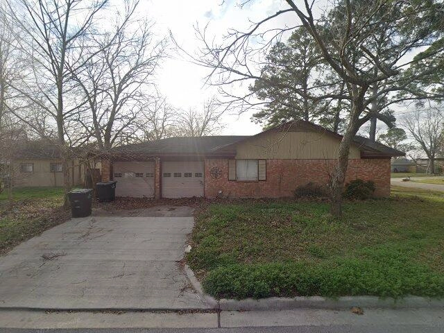 House image located at Alvin, TX 77511