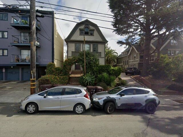 House image located at Oakland, CA 94610