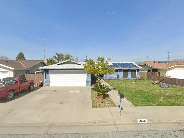 House image located at Porterville, CA 93257