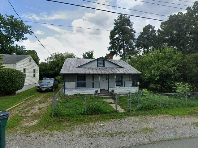 House image located at Independence, MO 64053
