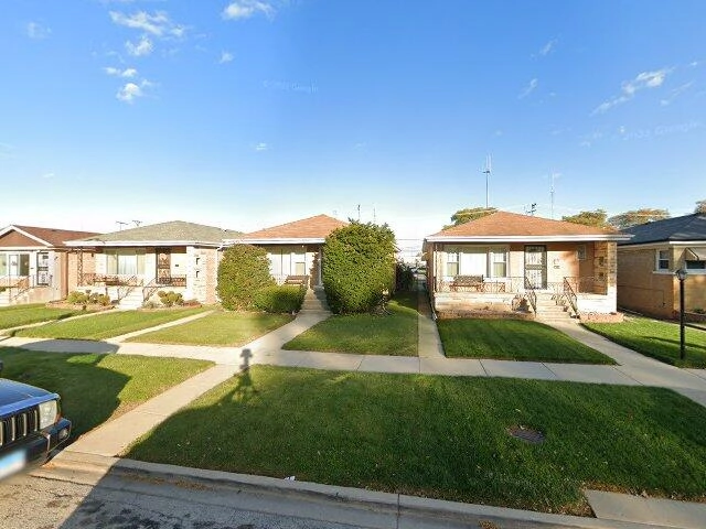 House image located at Bellwood, IL 60104