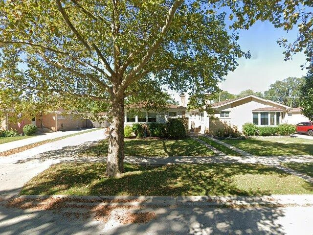 House image located at Niles, IL 60714