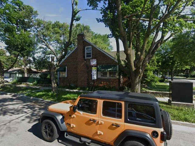 House image located at Chicago, IL 60617