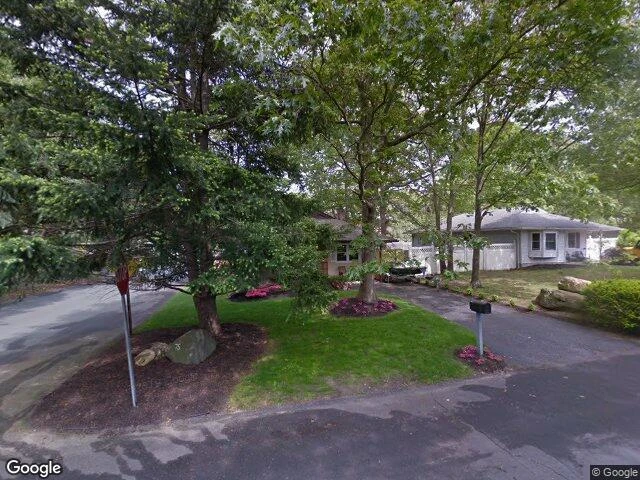 House image located at Manorville, NY 11949