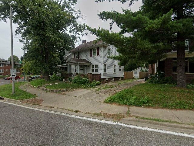 House image located at Peoria, IL 61606