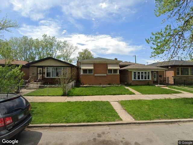 House image located at Chicago, IL 60617