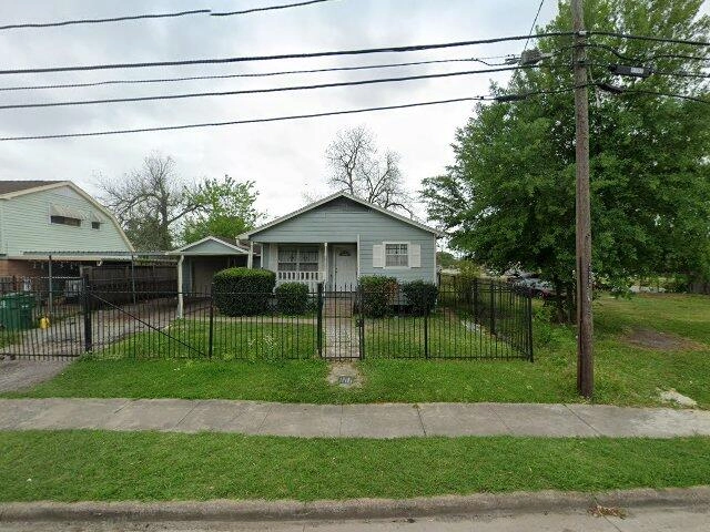 House image located at Houston, TX 77020