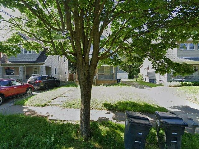 House image located at Akron, OH 44301