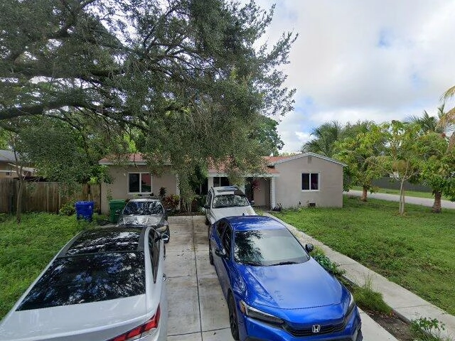 House image located at Hollywood, FL 33023