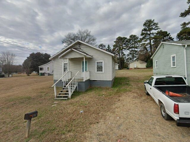 House image located at Charlotte, NC 28208