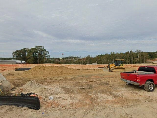 House image located at Crestview, FL 32539