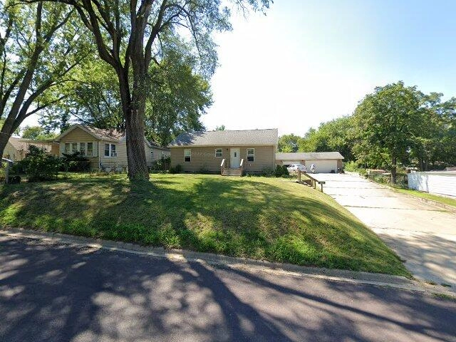 House image located at Pekin, IL 61554