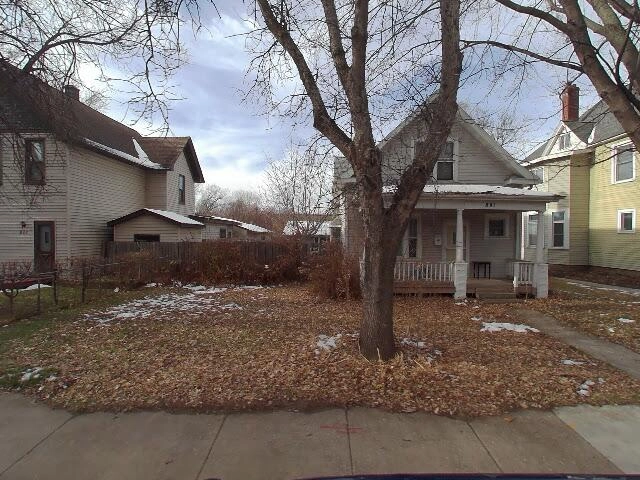 House image located at Saint Paul, MN 55106