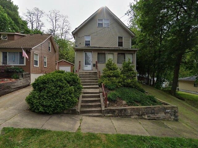 House image located at Akron, OH 44305