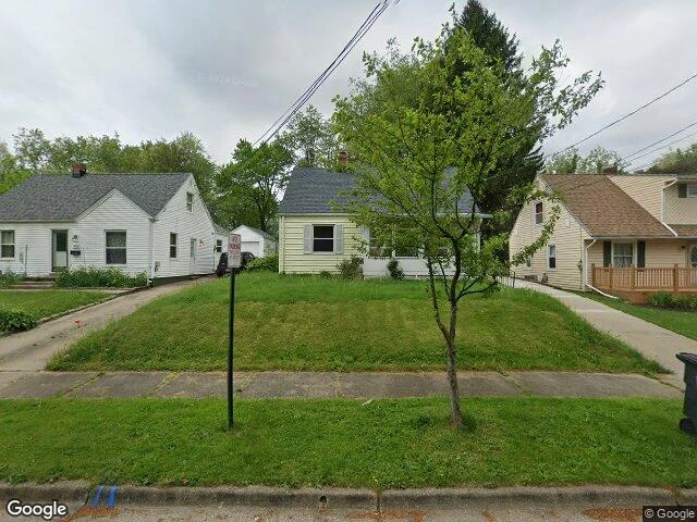 House image located at Akron, OH 44305
