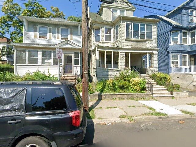House image located at Newark, NJ 07112