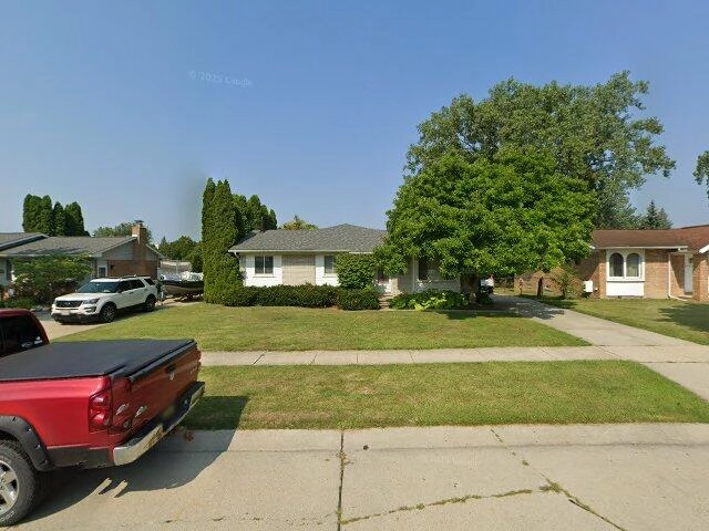 House image located at Trenton, MI 48183