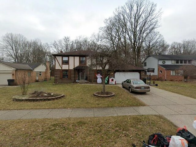 House image located at Livonia, MI 48152