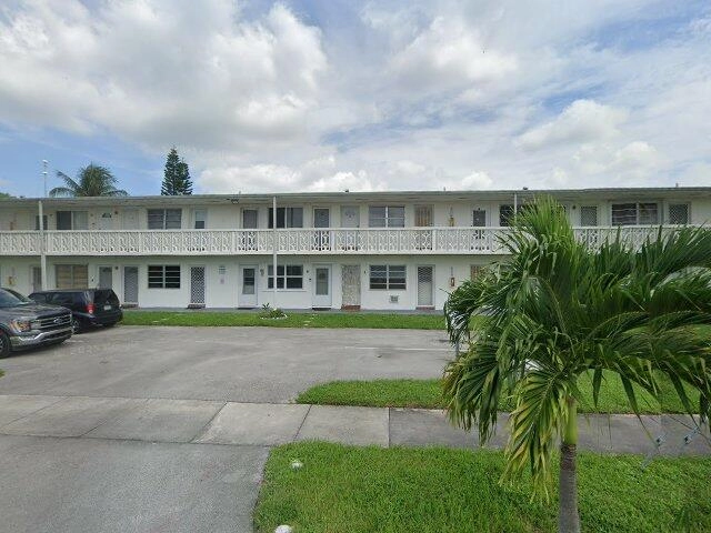 House image located at Miami, FL 33179