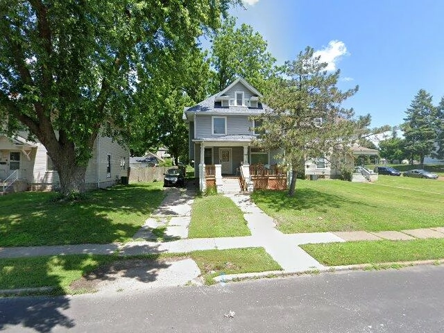 House image located at Davenport, IA 52803