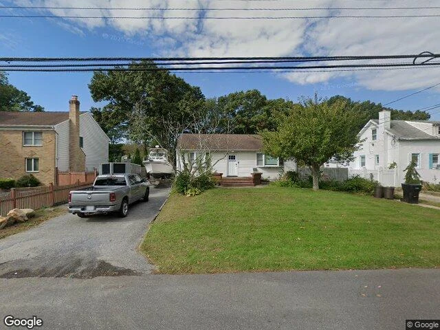 House image located at West Islip, NY 11795