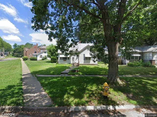 House image located at Davenport, IA 52802